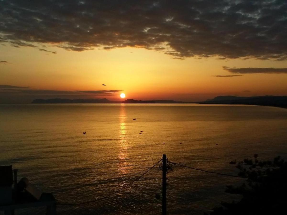 Seaview Apartment Sunrise Near To Falassarna Beach Kolimvárion Eksteriør billede